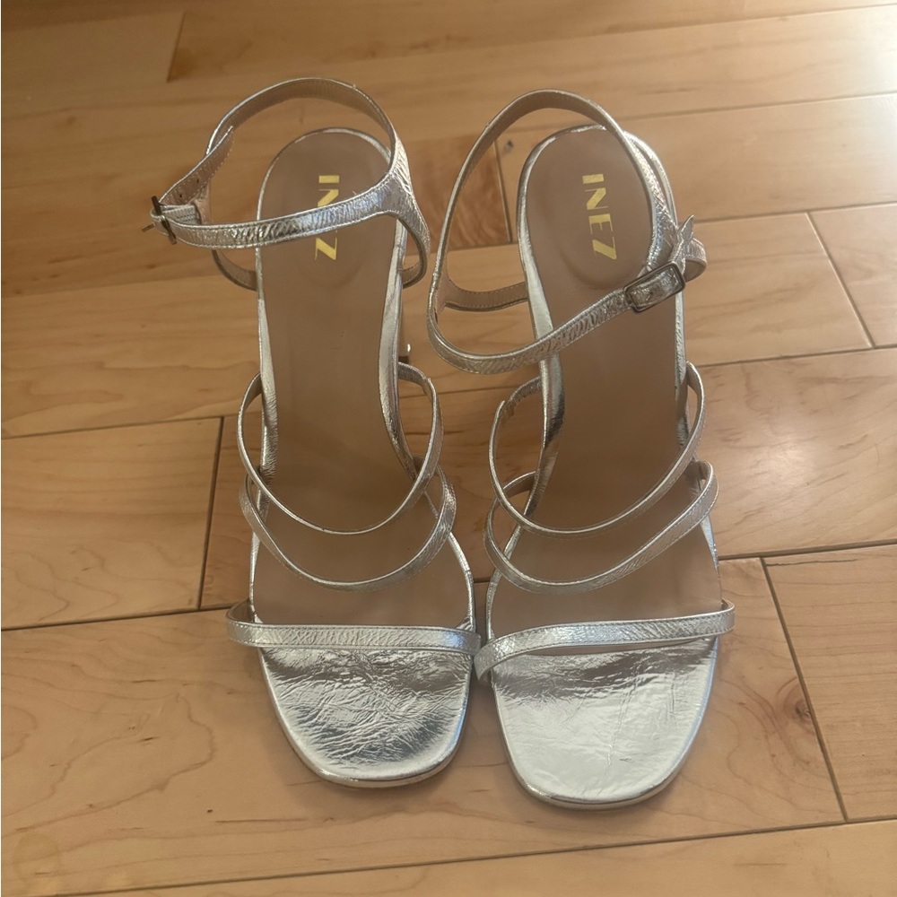 INEZ Sasha: Silver Crinkle Metallic - Picture 6 of 9